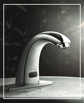 Avior Sink Mixer With Swivel Spout (Wall Mounted)